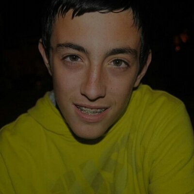 Profile Picture of Mario (@Mario6Acero) on Twitter