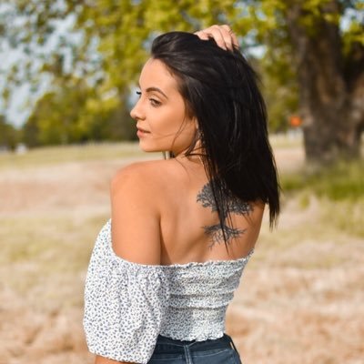 Profile Picture of Ashton Grace ☯️ (@AshtonGrace18) on Twitter