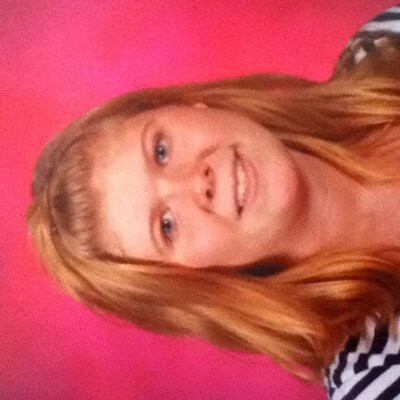 Profile Picture of Amanda Wolford (@amandaanddenis) on Twitter