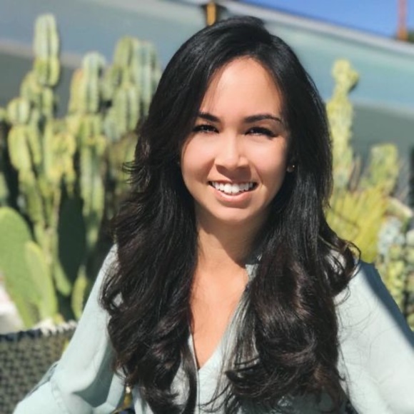 Profile Picture of Kira Cramer (@kira_cramer) on Poshmark