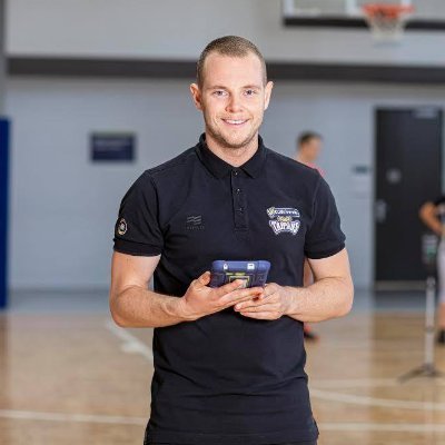 Profile Picture of Michael Pengelly (@michaelpengell) on Twitter