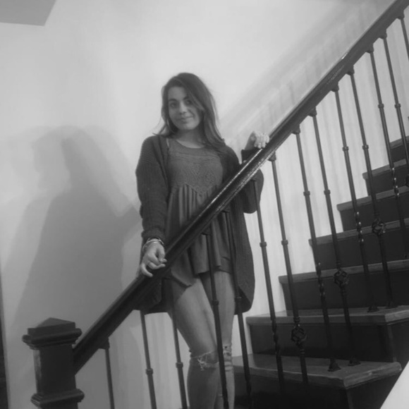 Profile Picture of Mckenna Allen (@kennybb573) on Poshmark