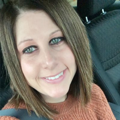Profile Picture of Jennifer Lollar (@lollarpop78) on Twitter