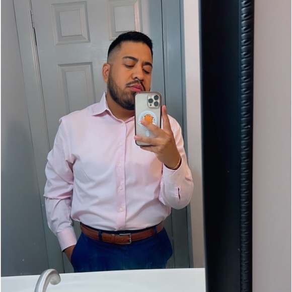 Profile Picture of Javier Ontiveros (@javierontive662) on Poshmark