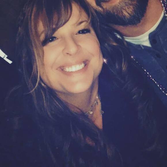 Profile Picture of Korey Minahan (@koreypep) on Poshmark