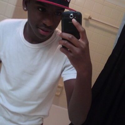 Profile Picture of LadariusHarris (@Ayyo_RayBands) on Twitter