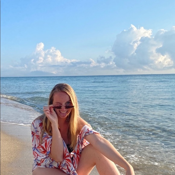 Profile Picture of Eva James (@e_j_0) on Poshmark