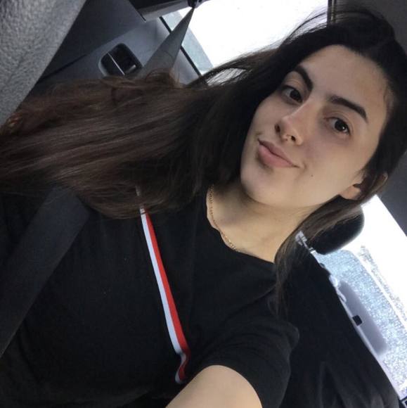 Profile Picture of Andrea mariee Borrero (@ambn567) on Poshmark