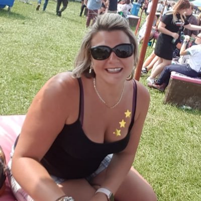 Profile Picture of Hailey Keen (@Zimbochick21) on Twitter