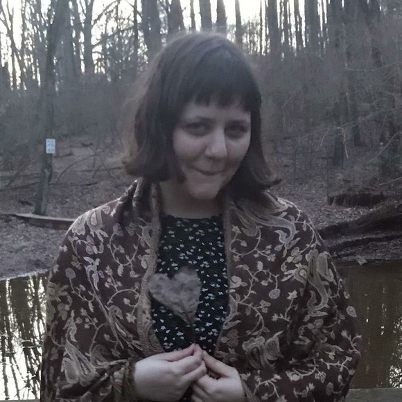 Profile Picture of Carolyn Rumancik (@carrum) on Poshmark