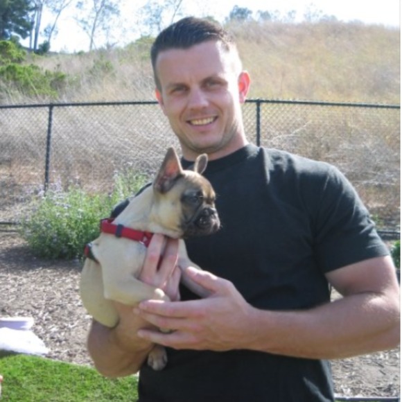 Profile Picture of Frank Davenport (@pghdp31) on Poshmark