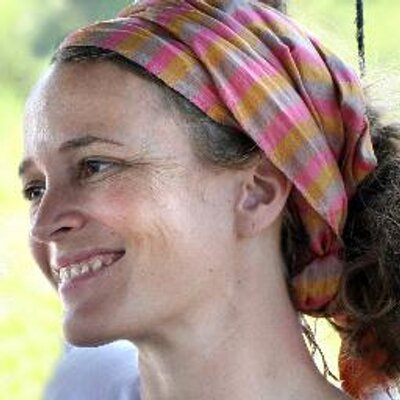 Profile Picture of Amaya Valcarcel (@AmayaValcarcel) on Twitter