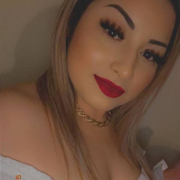 Profile Picture of Nena Nena (@elsyalas2015) on Poshmark