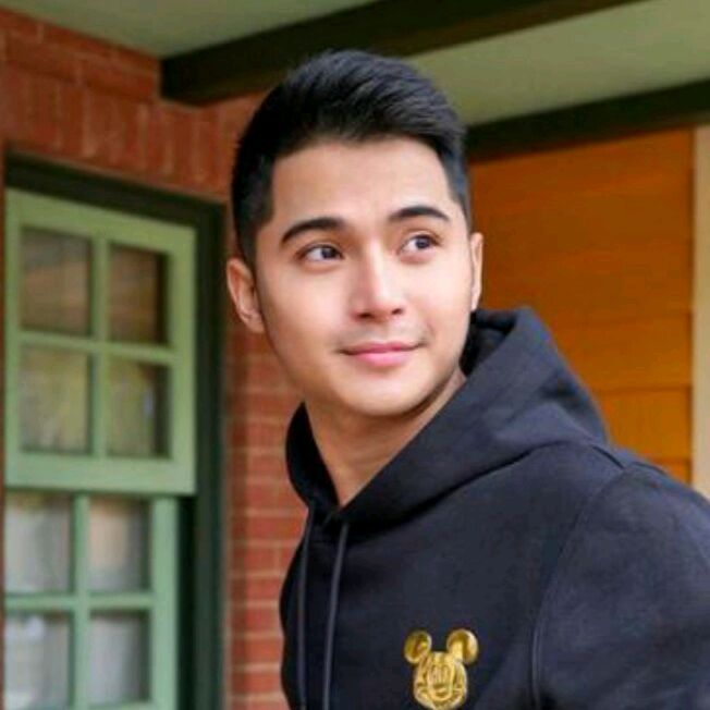 Profile Picture of sandy (@sandyganteng999) on Tiktok
