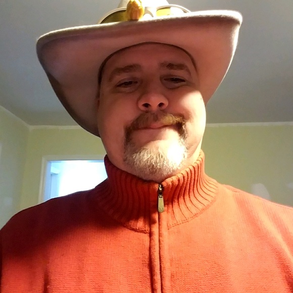 Profile Picture of Joseph Coons (@josephcoons) on Poshmark