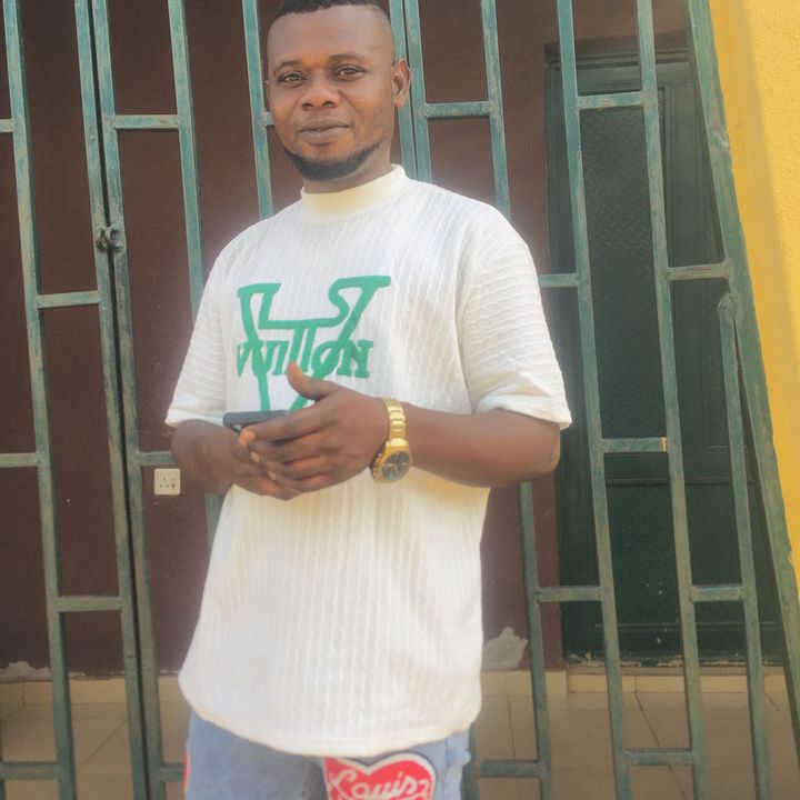 Profile Picture of user45845528447014 (@thomatech) on Tiktok