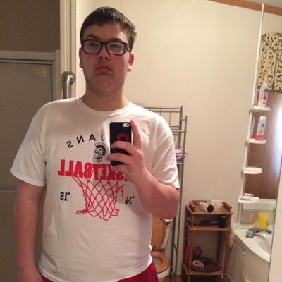 Profile Picture of Sean Pederson (@ballislife__45) on Twitter