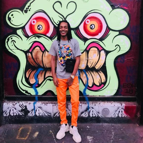 Profile Picture of Terry Manns (@terrymanns) on Poshmark