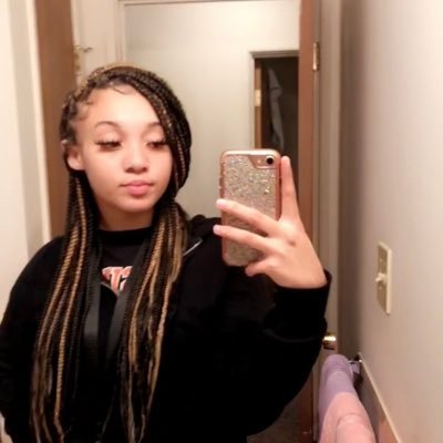 Profile Picture of Autumn Poole (@17autumngrace) on Twitter