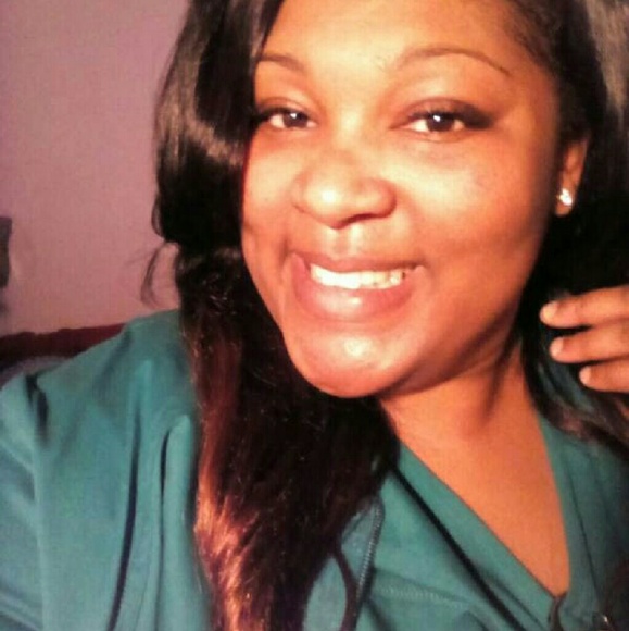 Profile Picture of Sheronica Ingram (@shelise88) on Poshmark