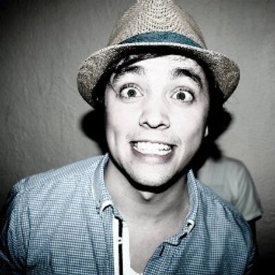 Profile Picture of James (@james_lara) on Twitter