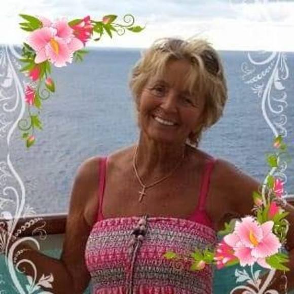 Profile Picture of Sandy Haldie (@sandysun777) on Poshmark