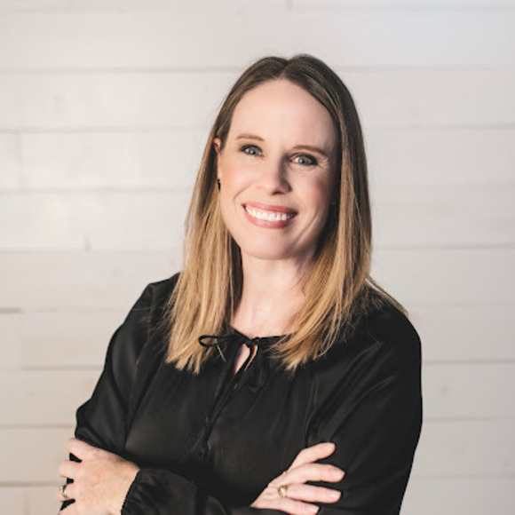 Profile Picture of Sara Nickson (@saraaggie04) on Poshmark