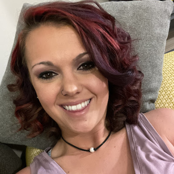 Profile Picture of Alicia Sosebee (@rileychase676) on Poshmark