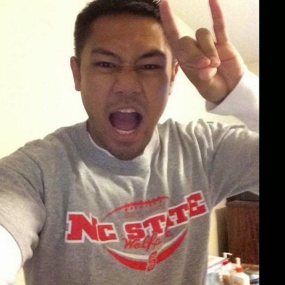 Profile Picture of Rafael Lacuesta (@rglacues) on Poshmark