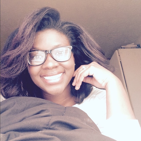 Profile Picture of Obeya Hamilton (@oneca13) on Poshmark