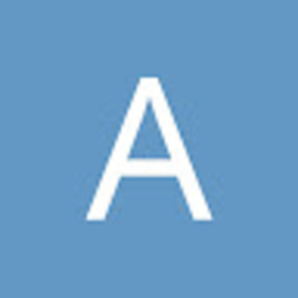 Profile Picture of Ava Kientzy (@avakientzy) on Poshmark