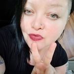 Profile Picture of Christine Ashton (@blumuse) on Instagram
