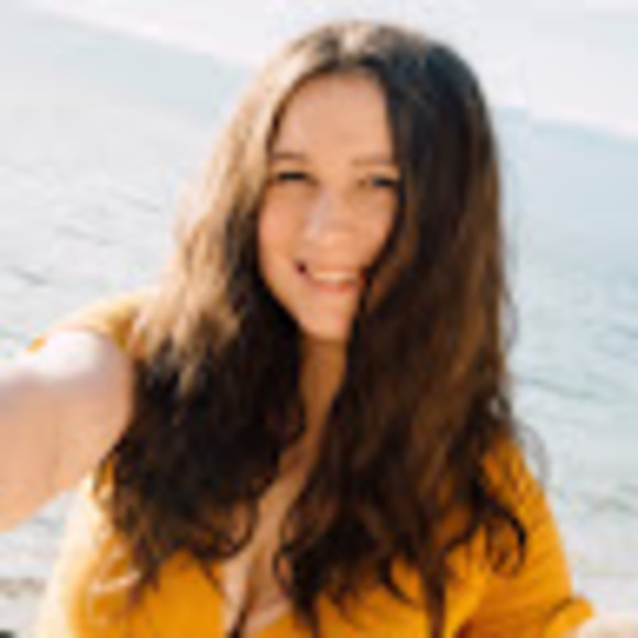 Profile Picture of Genevieve Fougerousse (@gsfouge) on Poshmark