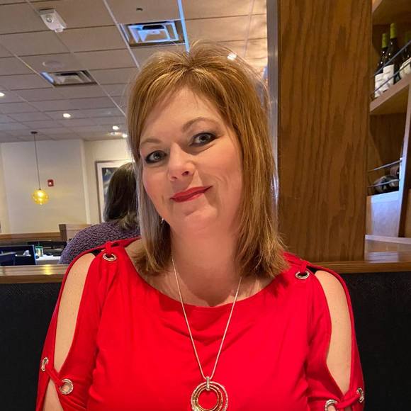 Profile Picture of Kim Anderson hibbard (@hibbardk) on Poshmark