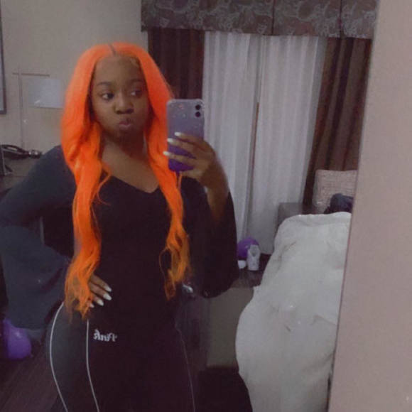 Profile Picture of Jonesha Parker (@joneshaparker) on Poshmark