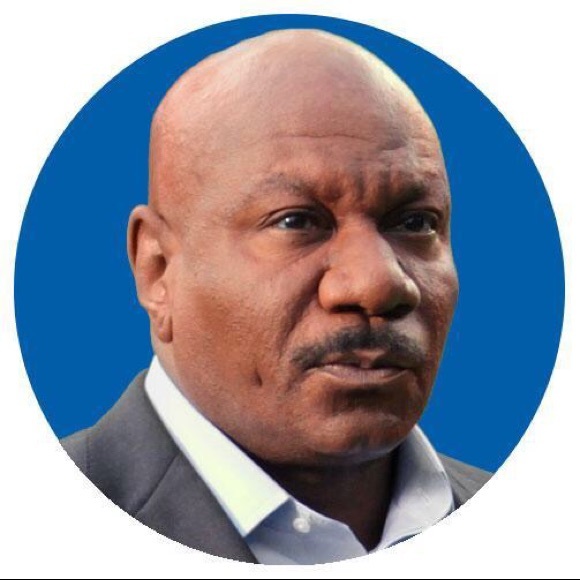 Profile Picture of Tommy Saunders (@tommysaunders) on Poshmark