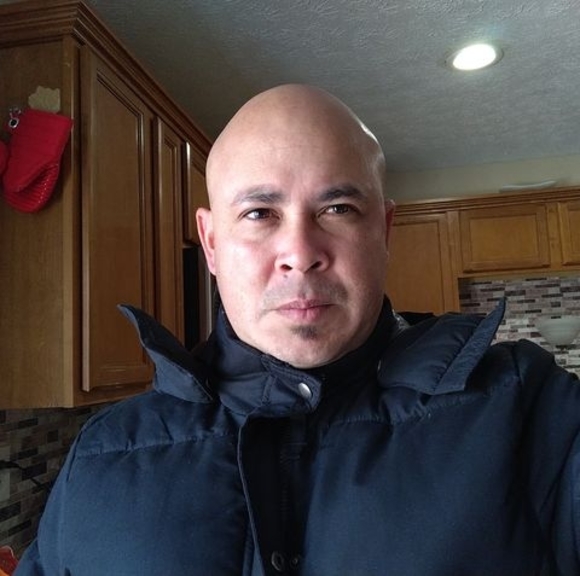 Profile Picture of Alc Cambas (@arielomg31) on Poshmark