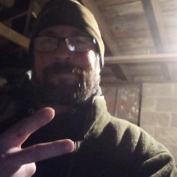 Profile Picture of Steven Derry (@grazingcows33) on Poshmark