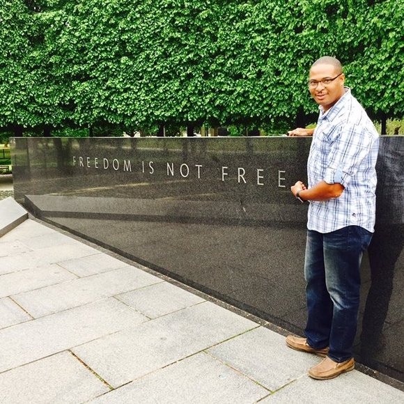 Profile Picture of Donelle Clark (@biggdc27) on Poshmark