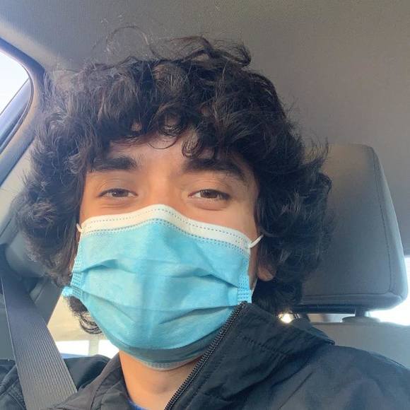 Profile Picture of Zantos Vazquez (@zivazquez) on Poshmark