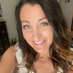 Profile Picture of Kelly Nicholson (@Keltothelee) on Pinterest