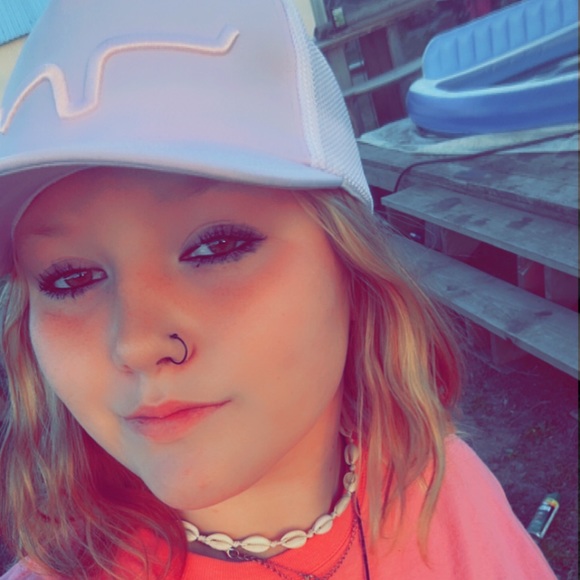 Profile Picture of Kylee Ralston (@kyleeralston608) on Poshmark