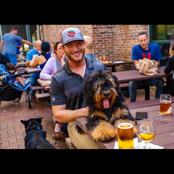 Profile Picture of Garrett Wilson (@garrettwilso936) on Poshmark