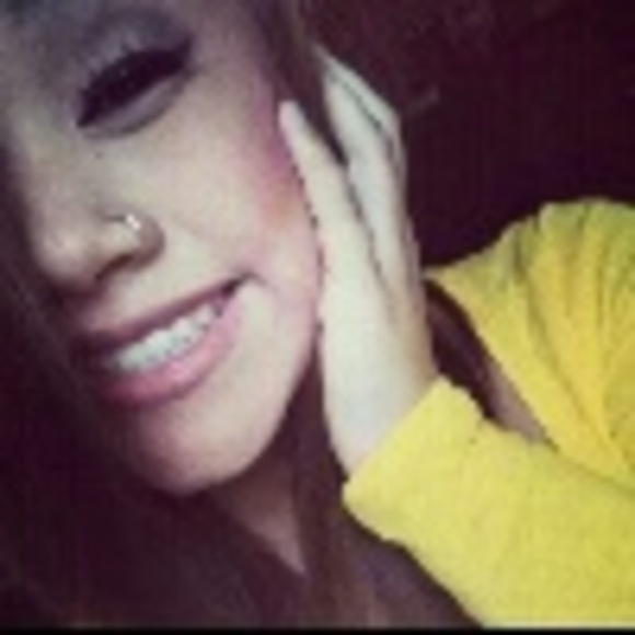 Profile Picture of Sorija Loeuy (@sodaabaybeii) on Poshmark