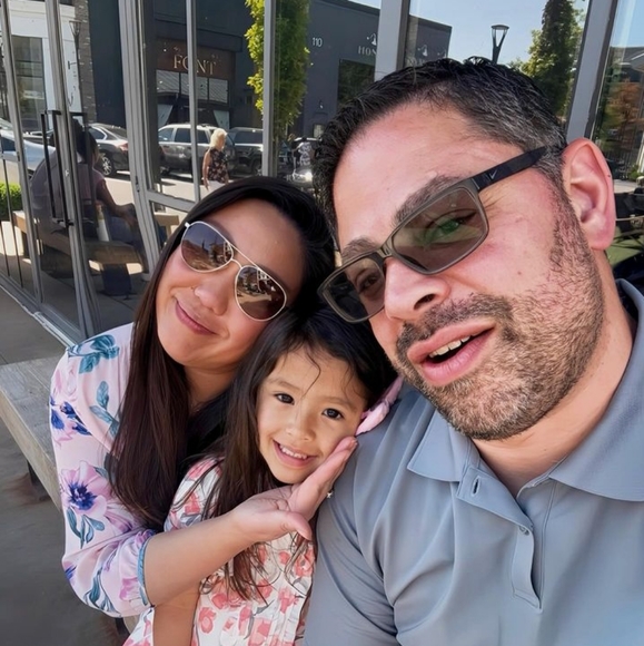 Profile Picture of David Benjeson (@benjesondavid) on Poshmark