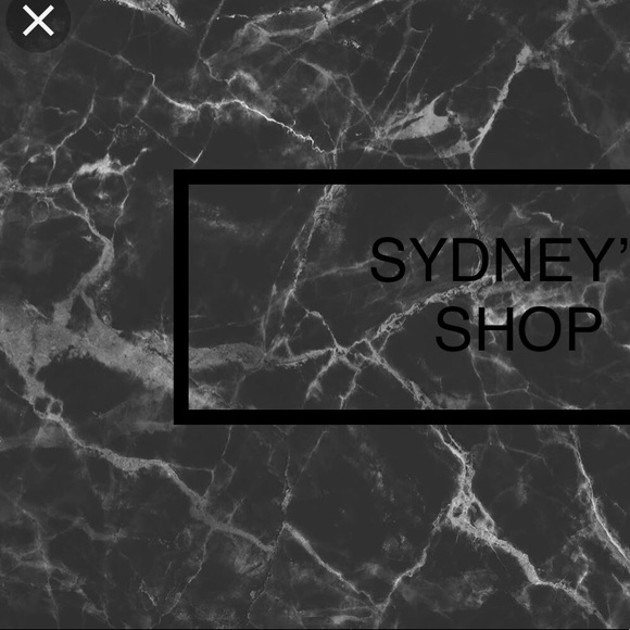 Sydney Soskin - Poshmark Profile Picture of Sydney Soskin (@sydney_jayde) on Poshmark