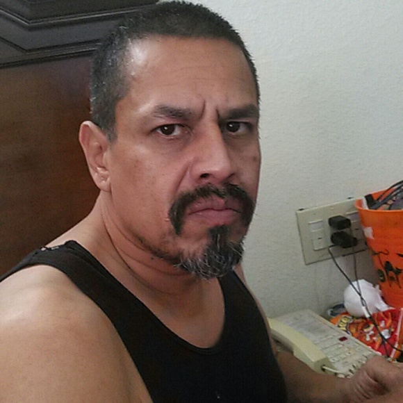 Profile Picture of Pricilla Rezendez (@rezendez2000) on Poshmark