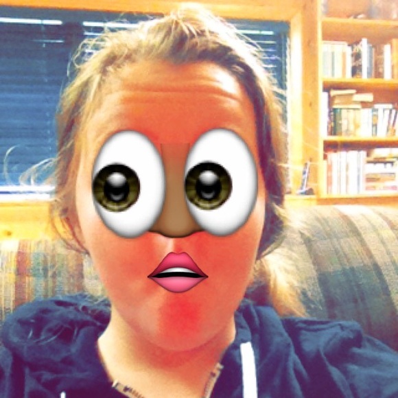 Profile Picture of Kathryn Headlee (@kathrynheadlee) on Poshmark