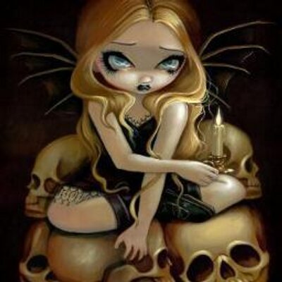 Profile Picture of Mackenzie Adkins (@AdkinsMackenzie) on Twitter