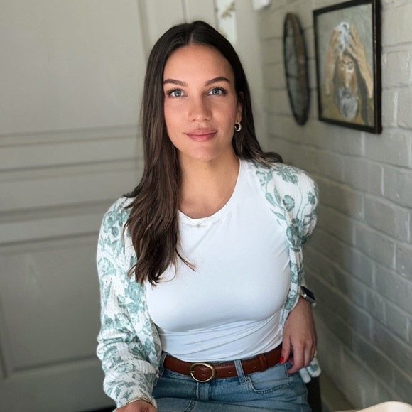 Profile Picture of Hope Gippert (@hgippert98) on Poshmark